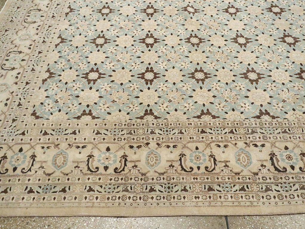 Vintage Persian Mashad Square Carpet, No.27004 - Gsblank