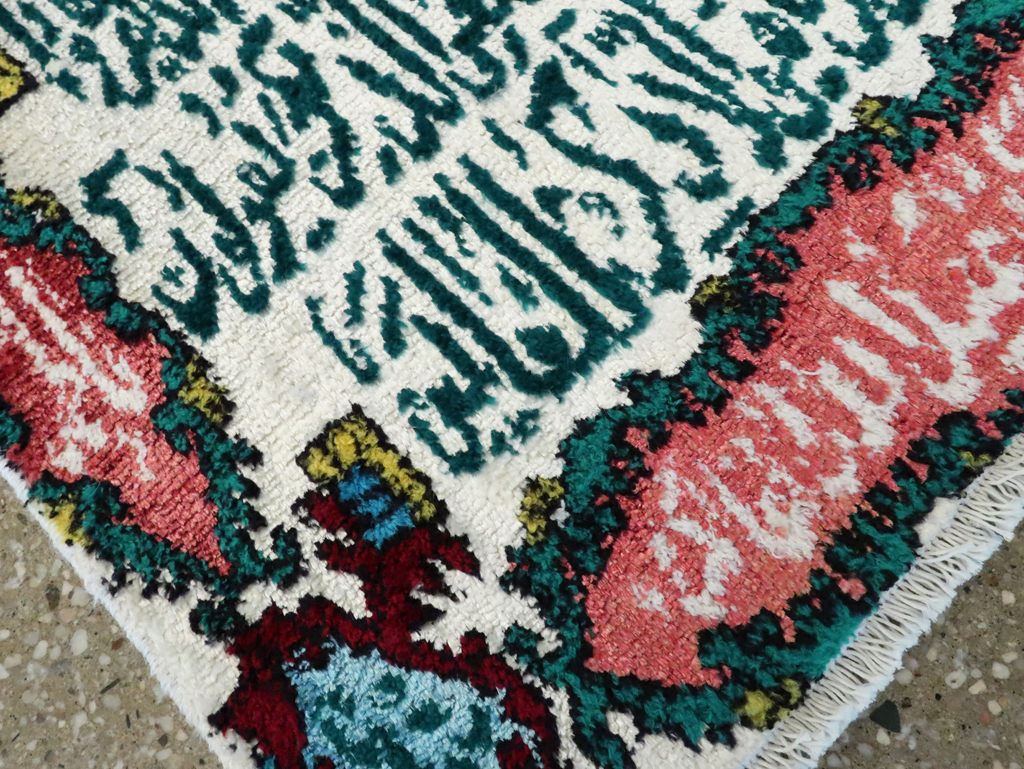 Vintage Persian Tabriz Pictorial Rug, No.27047 - Gsblank