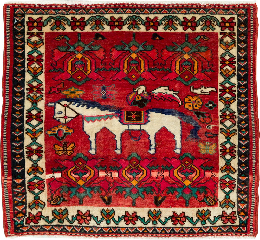 Vintage Persian Hamadan Pictorial Rug, No.27048 - Gsblank