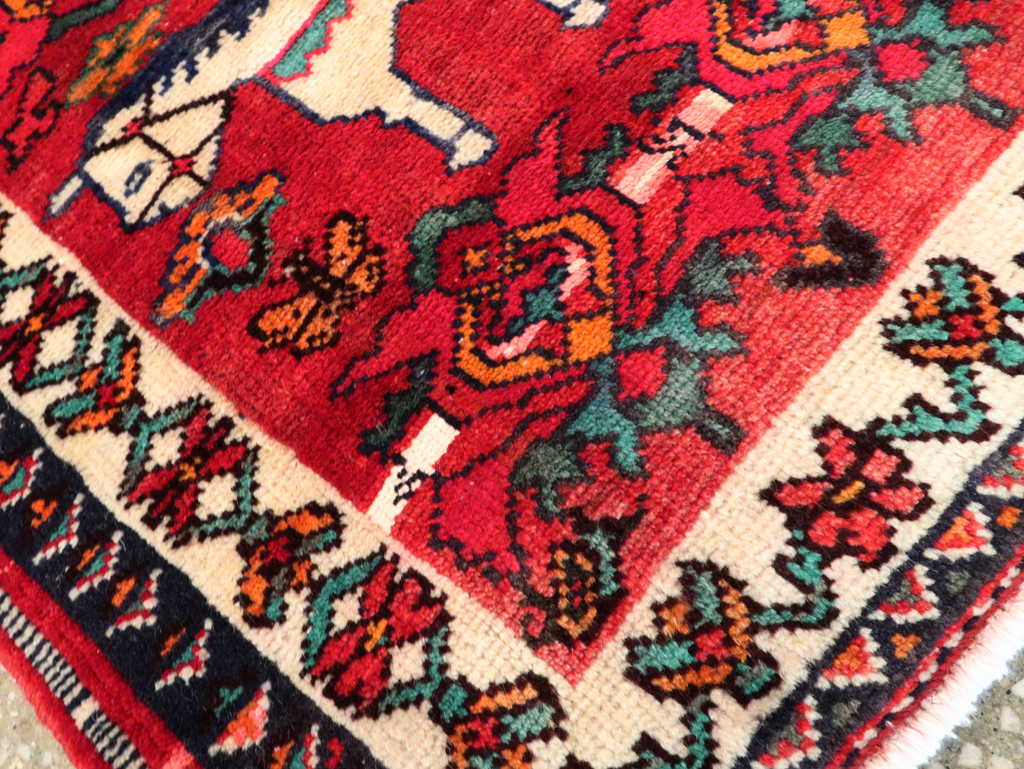Vintage Persian Hamadan Pictorial Rug, No.27048 - Gsblank