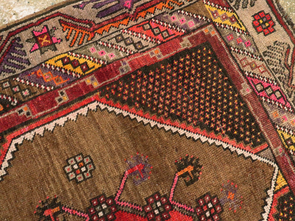 Vintage Persian Kurd Gallery Rug, No.27072 - Gsblank