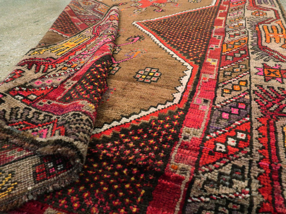 Vintage Persian Kurd Gallery Rug, No.27072 - Gsblank