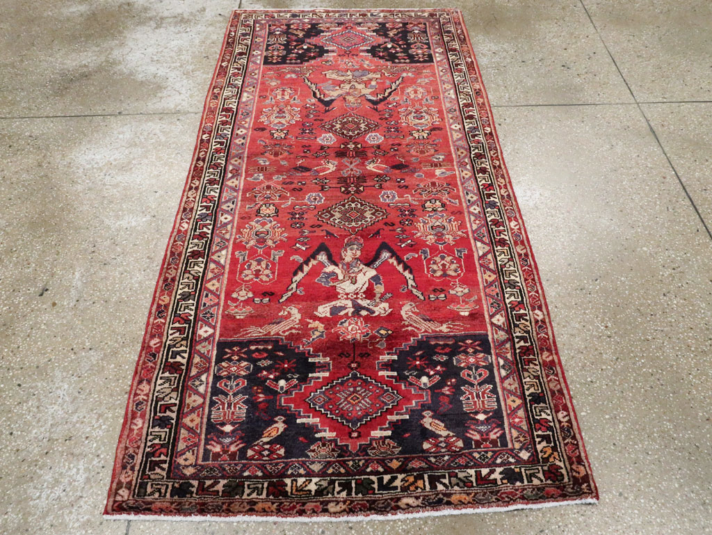 Vintage Persian Hamadan Pictorial Rug, No.27102 - Gsblank