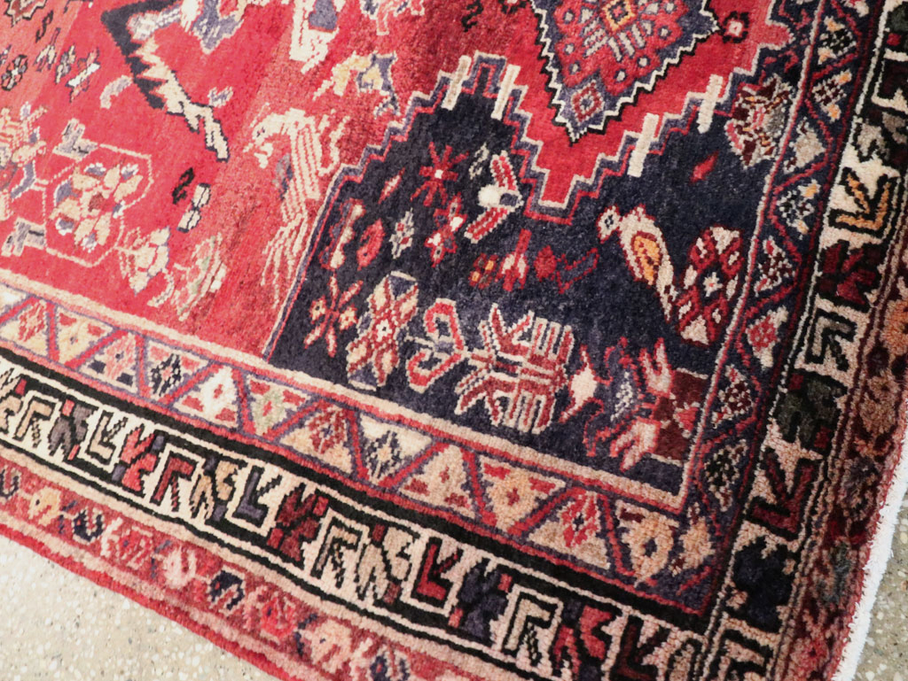 Vintage Persian Hamadan Pictorial Rug, No.27102 - Gsblank