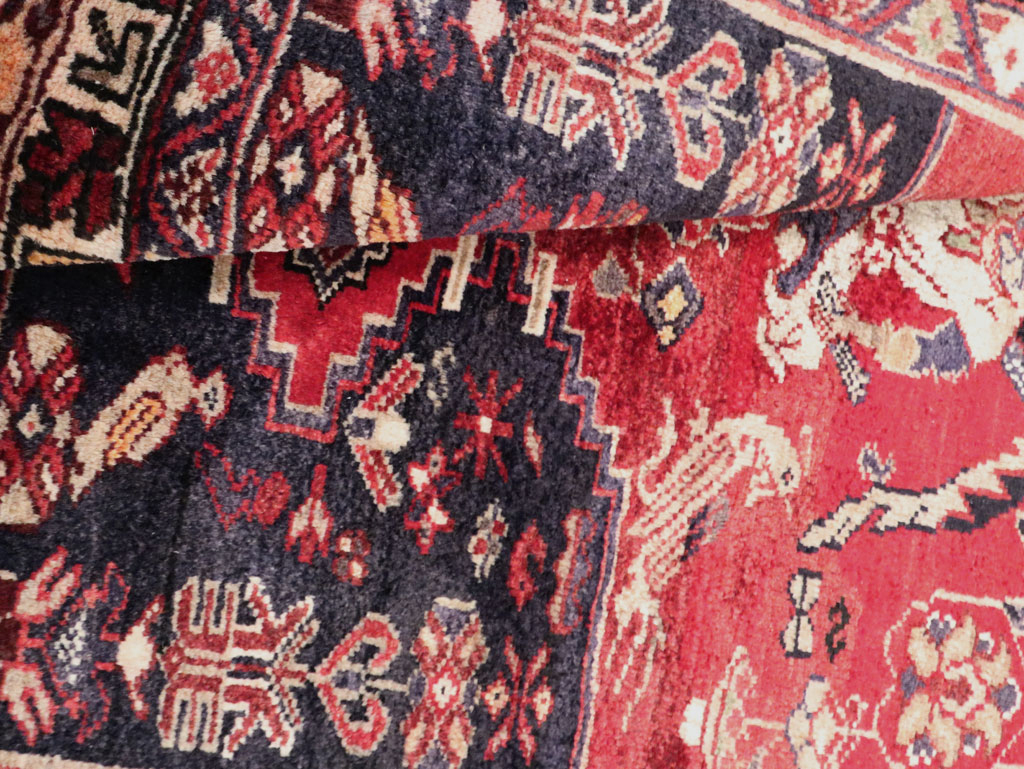 Vintage Persian Hamadan Pictorial Rug, No.27102 - Gsblank