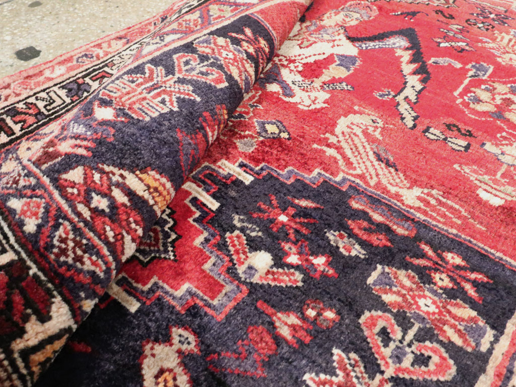 Vintage Persian Hamadan Pictorial Rug, No.27102 - Gsblank