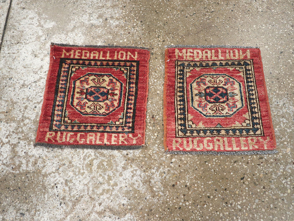 Modern Central Asian Turkoman Square Throw Rug (Pair: 2 of 2), No.27107 - Gsblank
