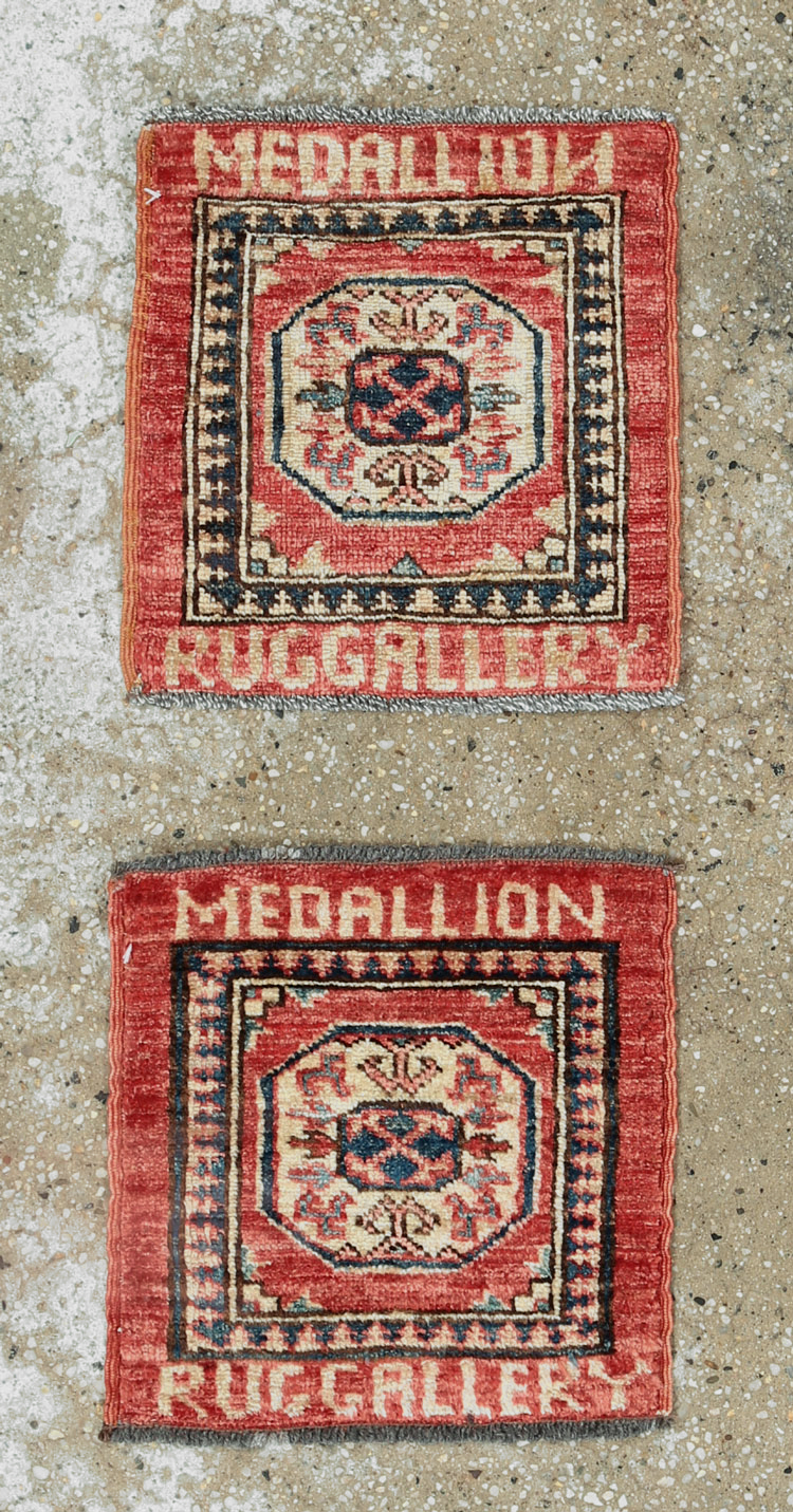 Modern Central Asian Turkoman Square Throw Rug (Pair: 2 of 2), No.27107 - Gsblank