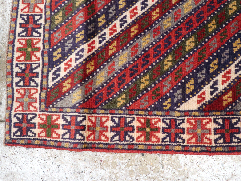 Vintage Persian Shiraz Small Runner, No.27109 - Gsblank