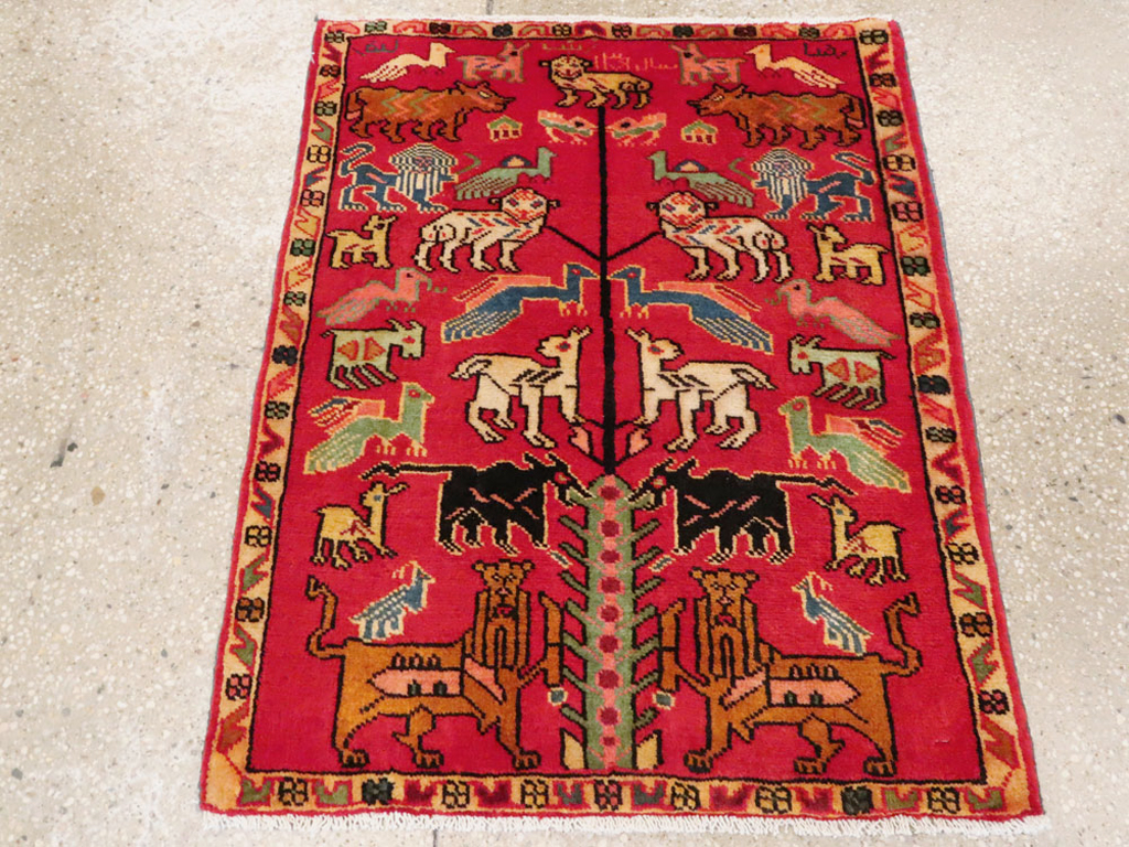 Vintage Persian Pictorial Hamadan Rug, No.27117 - Gsblank