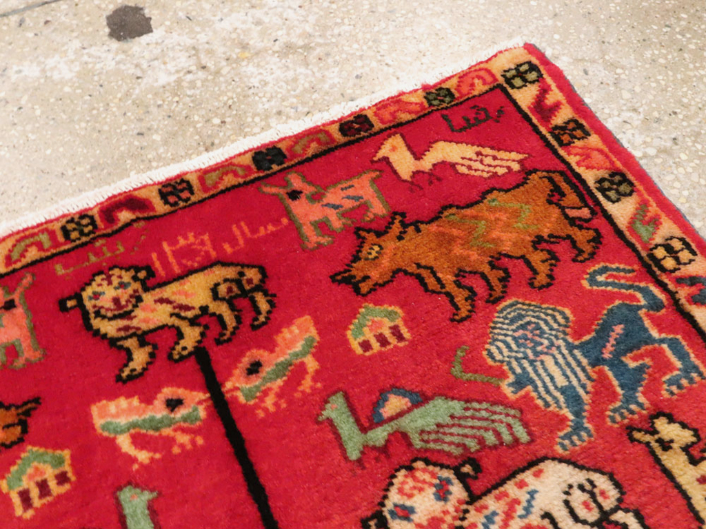 Vintage Persian Pictorial Hamadan Rug, No.27117 - Gsblank