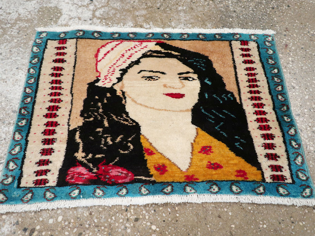 Vintage Persian Tabriz Pictorial Throw Rug, No.27118 - Gsblank