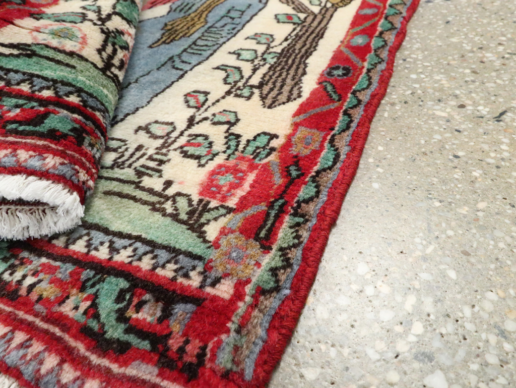 Vintage Persian Hamadan Pictorial Rug, No.27123 - Gsblank