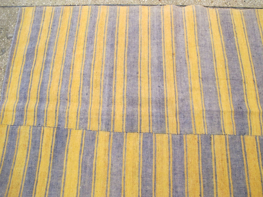 Vintage Turkish Flatweave Kilim Accent Rug, No.27173 - Gsblank