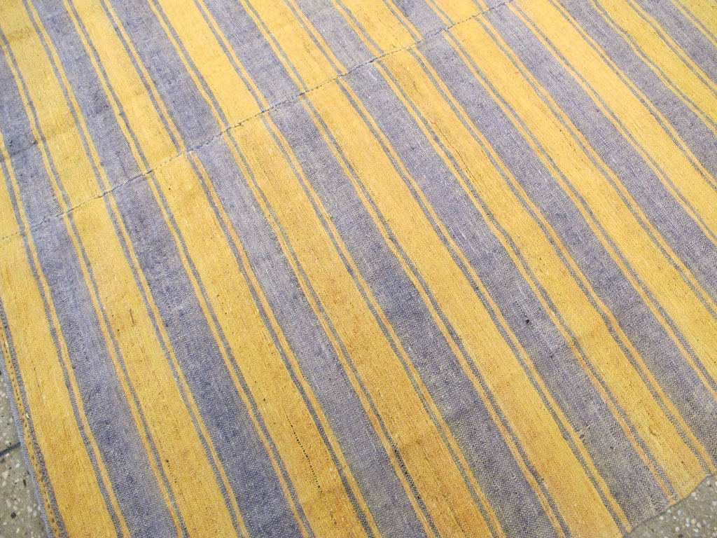 Vintage Turkish Flatweave Kilim Accent Rug, No.27173 - Gsblank