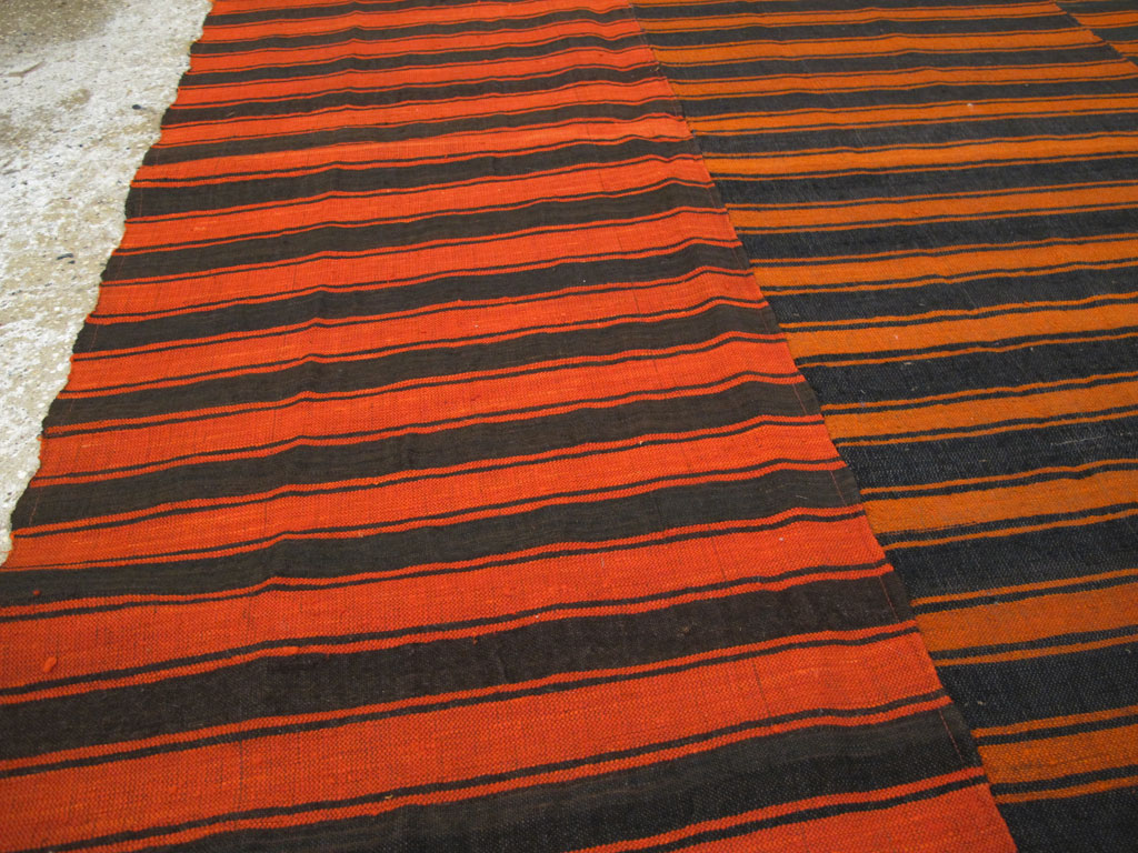 Vintage Turkish Flatweave Kilim Accent Rug, No.27175 - Gsblank