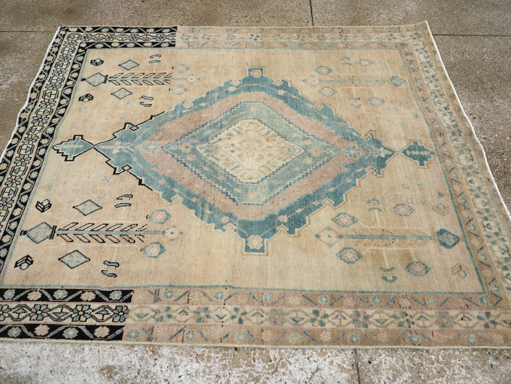 Vintage Persian Afshar Accent Rug, No.27192 - Gsblank