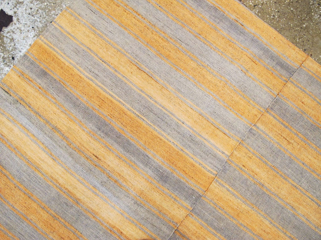 Vintage Turkish Flatweave Kilim Accent Rug, No.27275 - Gsblank