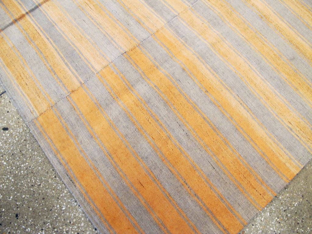 Vintage Turkish Flatweave Kilim Accent Rug, No.27275 - Gsblank