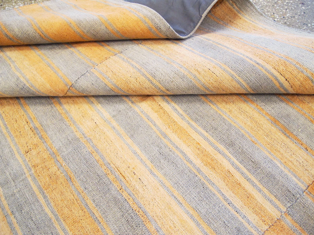 Vintage Turkish Flatweave Kilim Accent Rug, No.27275 - Gsblank