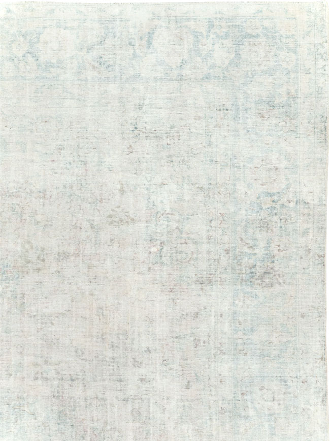 Distressed Vintage Persian Small Room Size Carpet, No.27283 - Gsblank