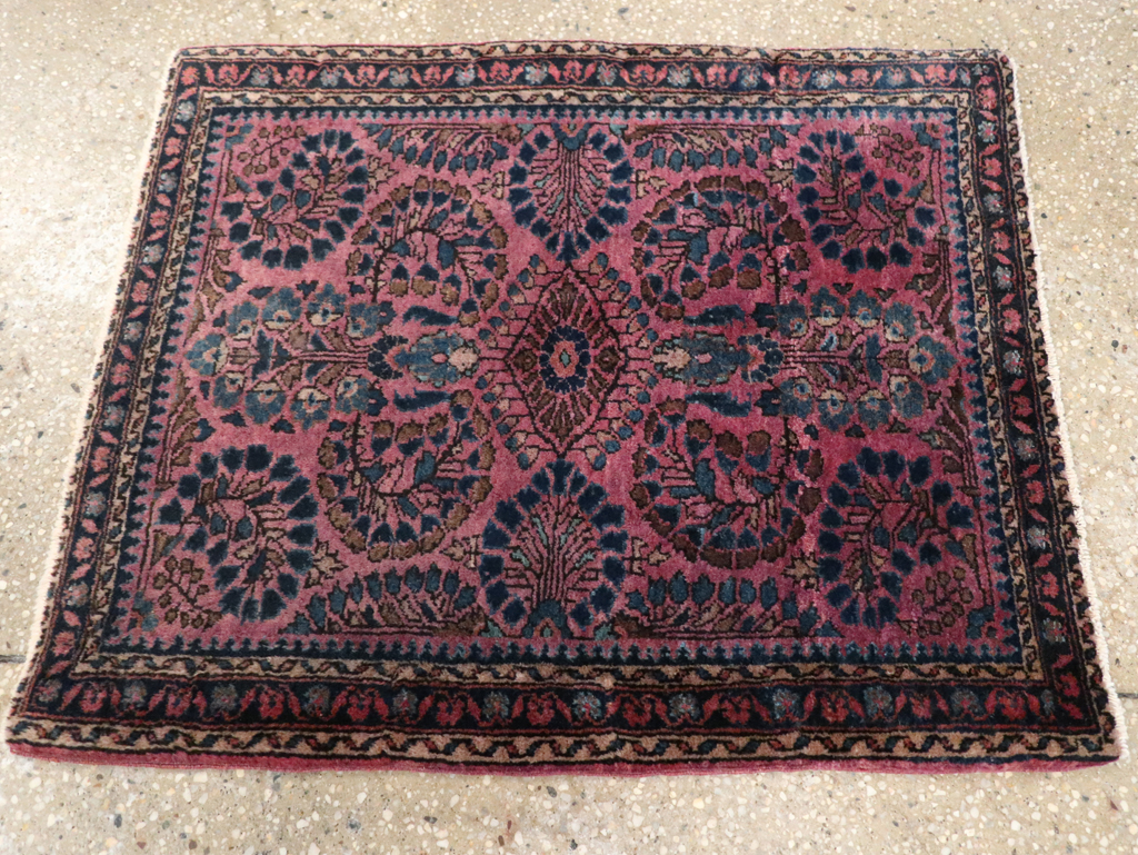 Vintage Persian Sarouk Throw Rug, No.27289 - Gsblank
