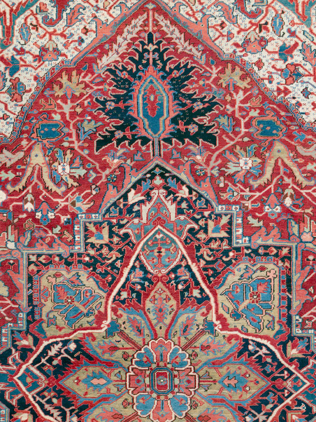 Antique Persian Heriz Carpet, No.27299 - Gsblank
