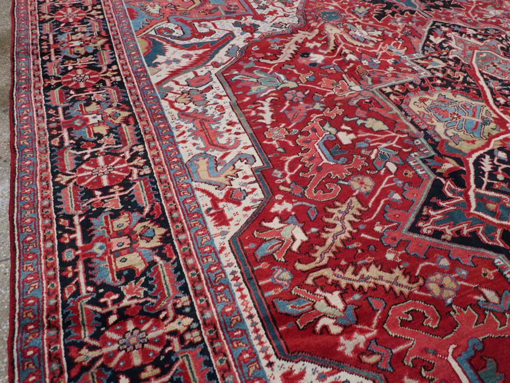 Antique Persian Heriz Carpet, No.27299 - Gsblank