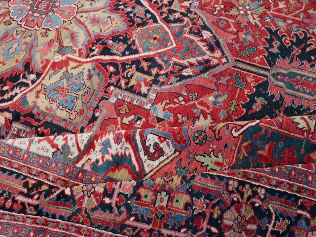 Antique Persian Heriz Carpet, No.27299 - Gsblank