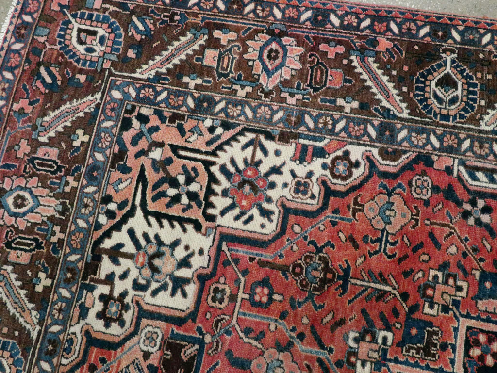Vintage Persian Bakhtiari Accent Rug, No.27302 - Gsblank