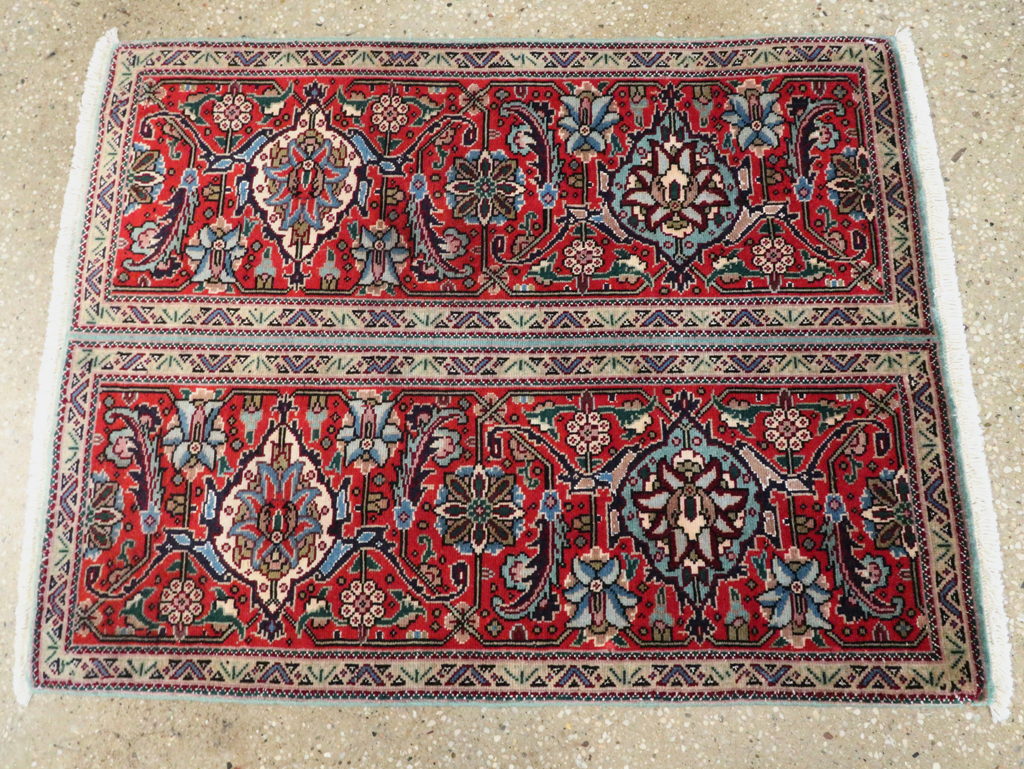 Vintage Persian Tabriz Throw Rug, No.27345 - Gsblank