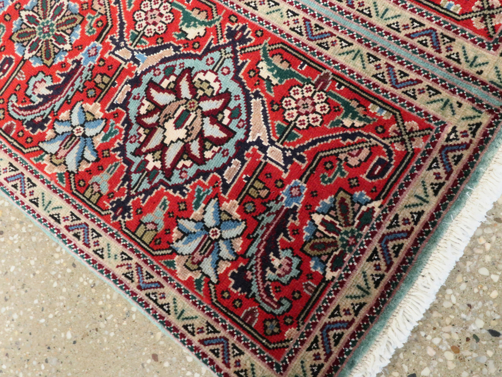 Vintage Persian Tabriz Throw Rug, No.27345 - Gsblank