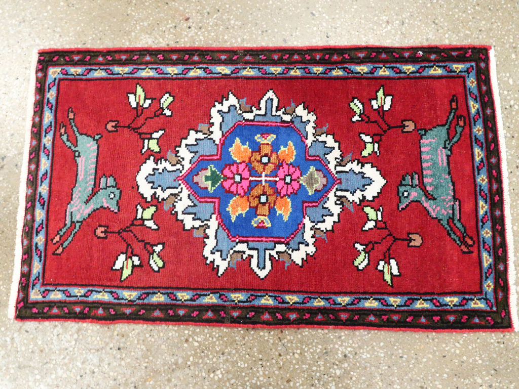 Vintage Persian Hamadan Pictorial Rug, No.27362 - Gsblank