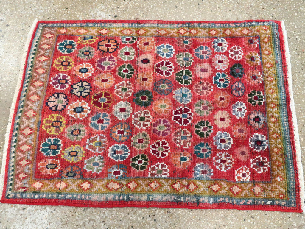 Vintage Persian Mahal Rug, No.27363 - Gsblank