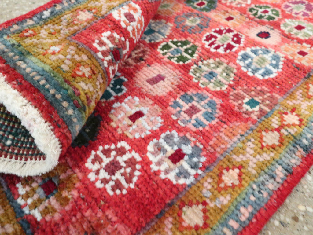 Vintage Persian Mahal Rug, No.27363 - Gsblank