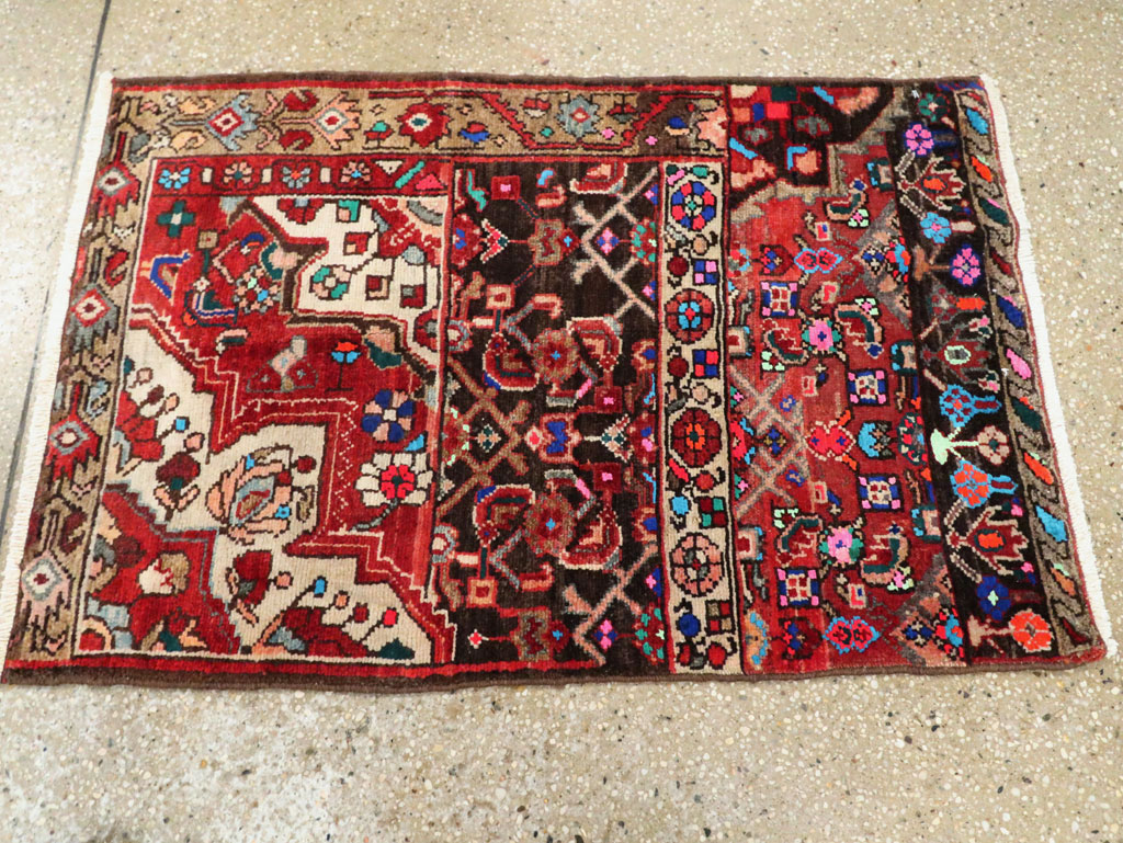 Vintage Persian Wagireh Hamdan Rug, No.27364 - Gsblank