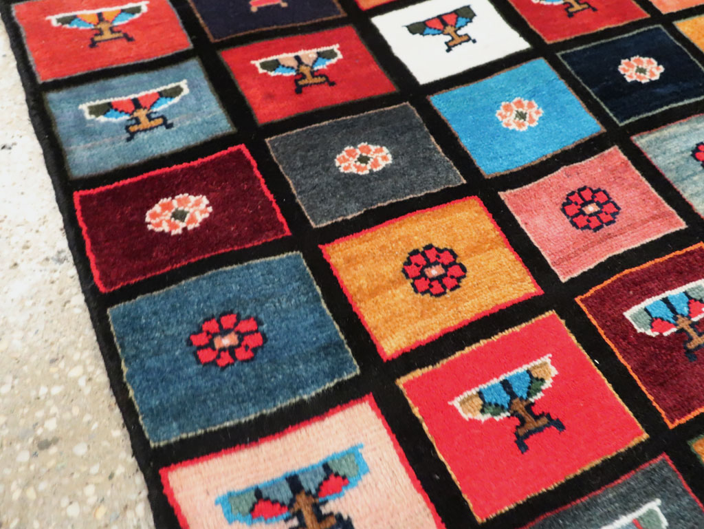 Vintage Persian Mahal Throw Rug, No.27366 - Gsblank