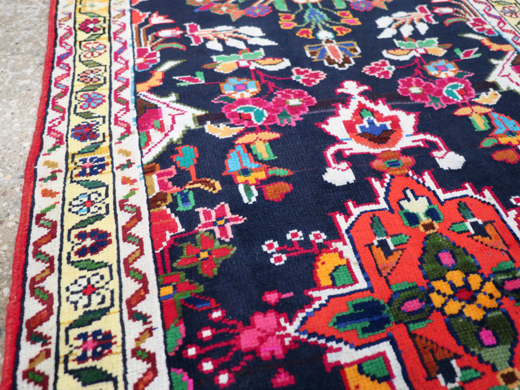 Vintage Persian Hamadan Rug, No.27369 - Gsblank