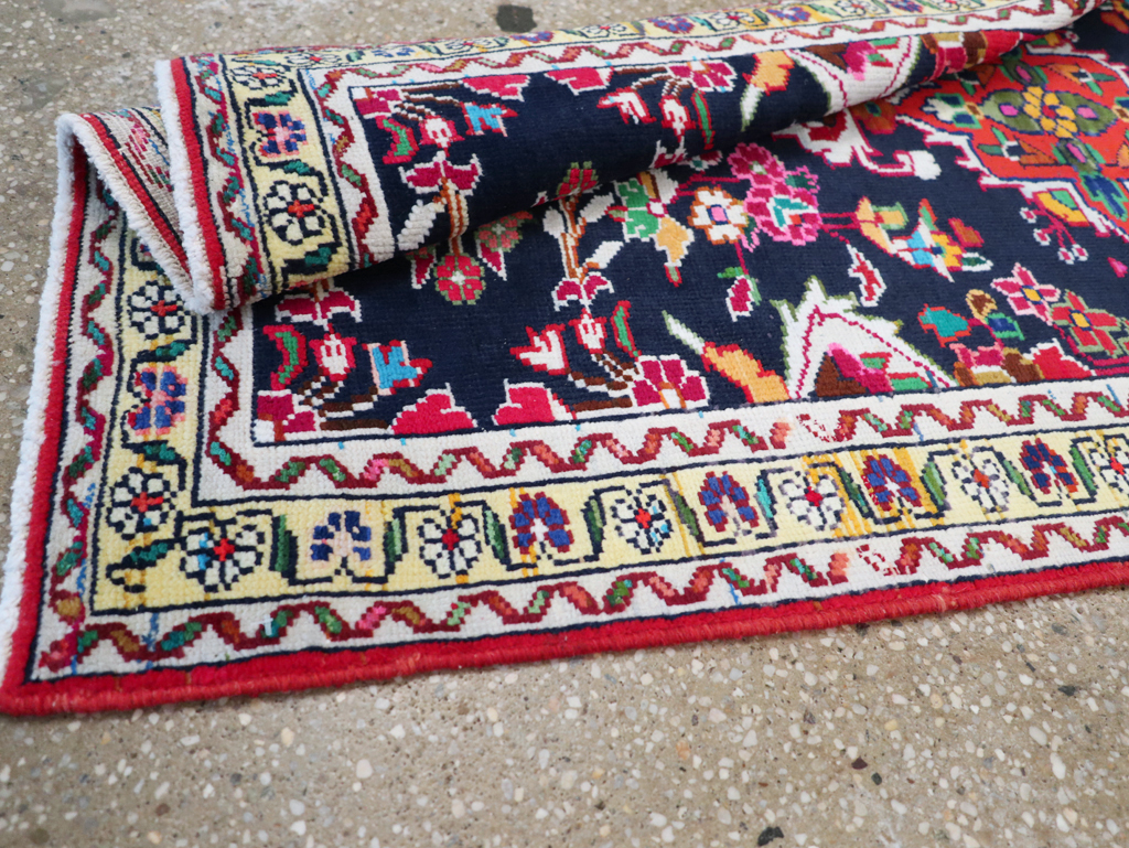 Vintage Persian Hamadan Rug, No.27369 - Gsblank