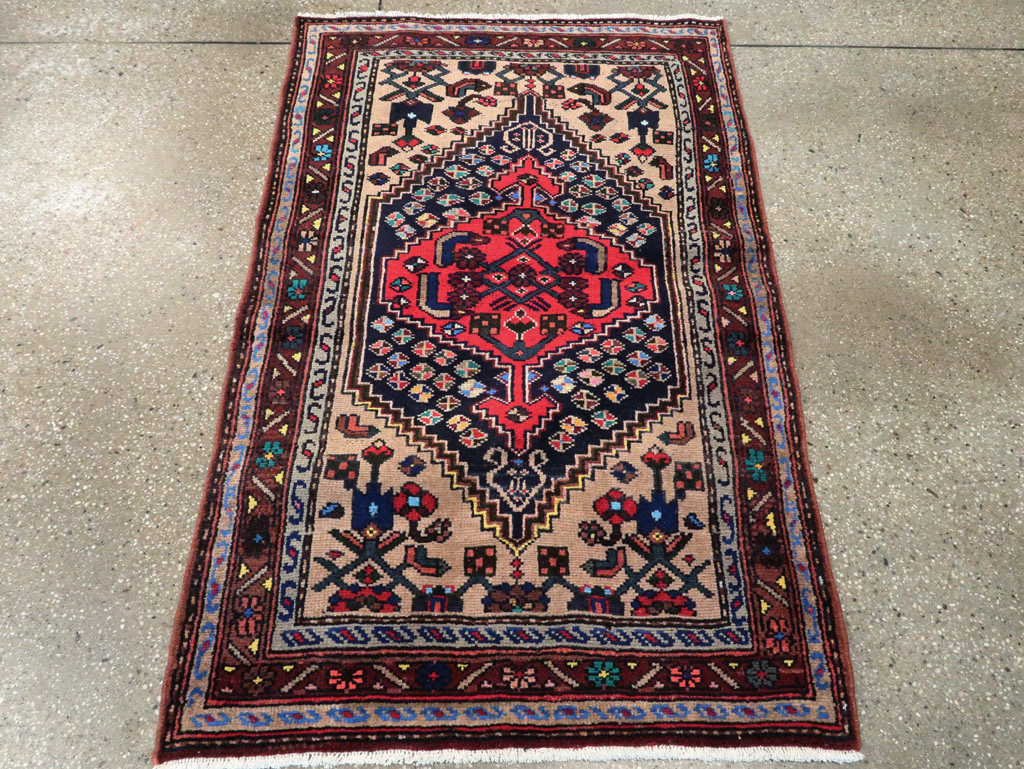 Vintage Persian Hamadan Rug, No.27371 - Gsblank