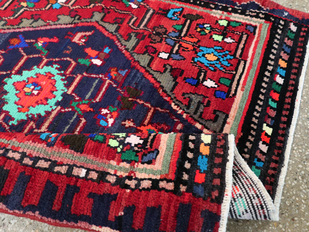 Vintage Persian Hamadan Rug, No.27375 - Gsblank