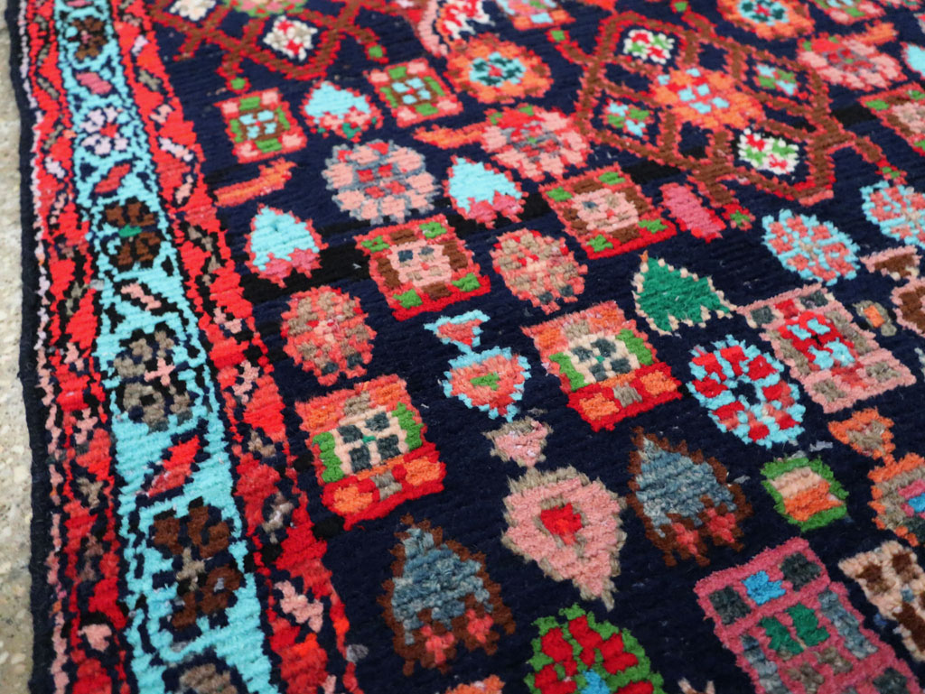 Vintage Persian Hamadan Rug, No.27378 - Gsblank