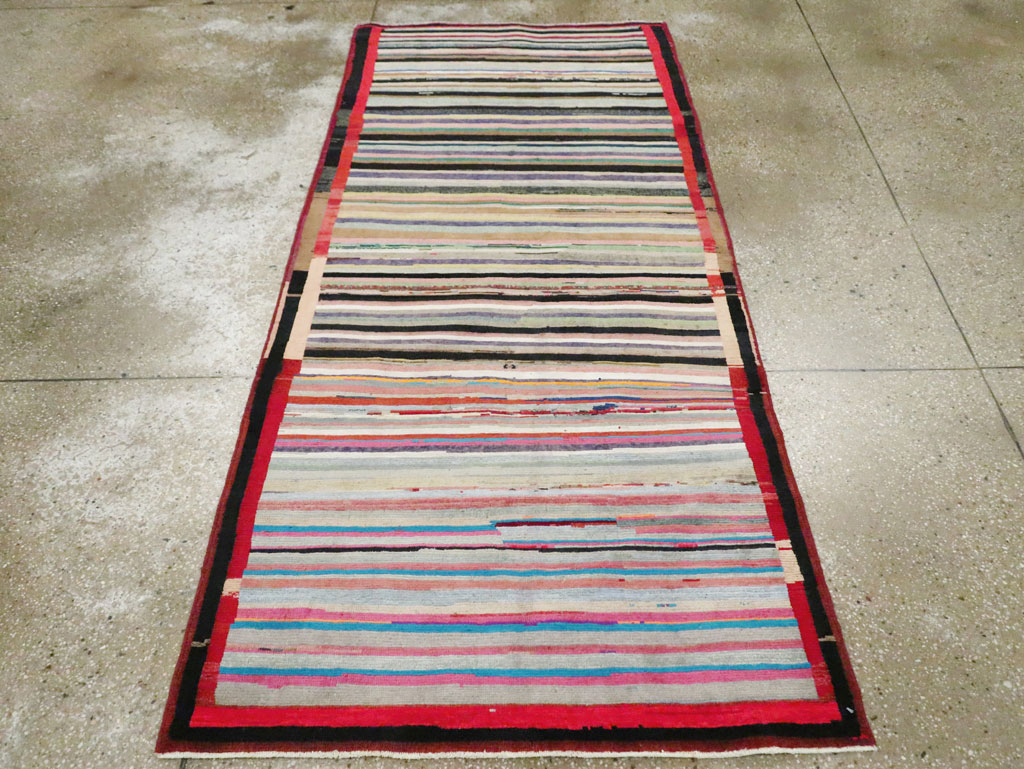 Vintage Persian Modern Style Mahal Throw Rug, No.27396 - Gsblank