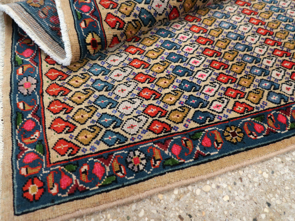 Vintage Persian Mahal Rug, No.27422 - Gsblank