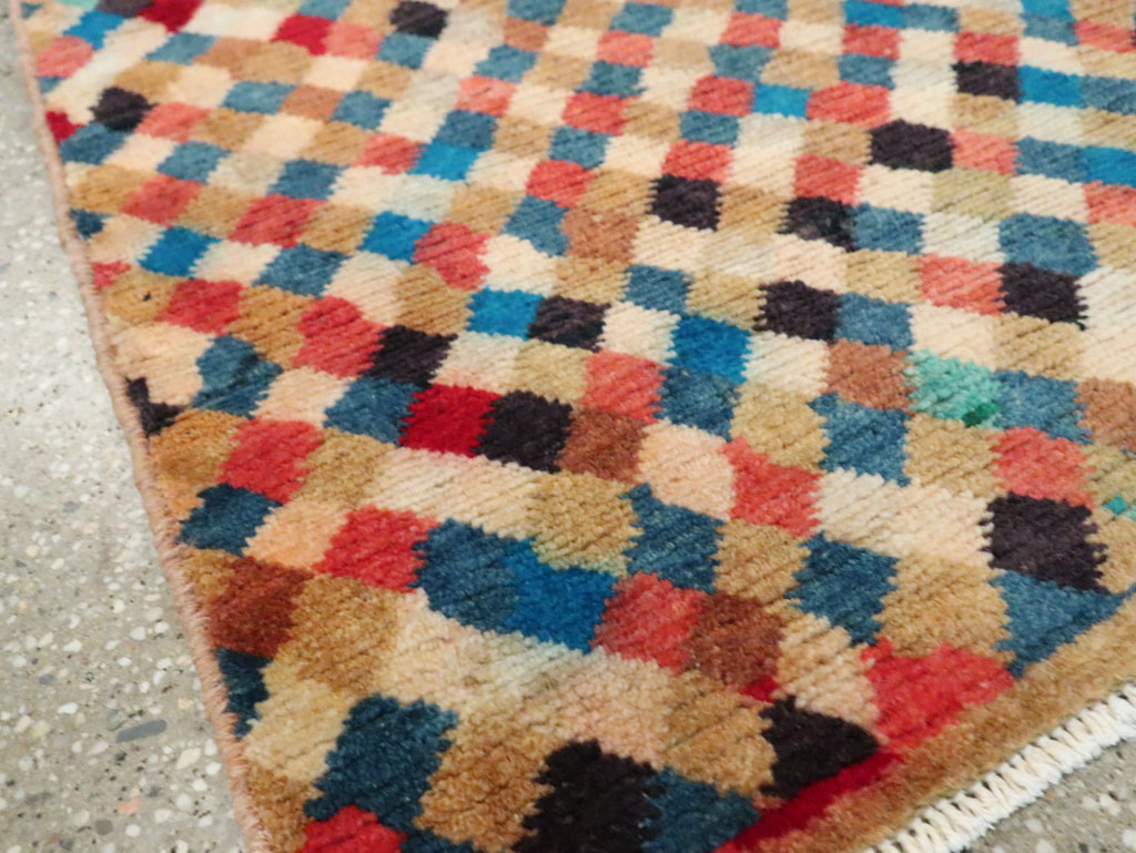 Vintage Persian Shiraz Rug, No.27423 - Gsblank