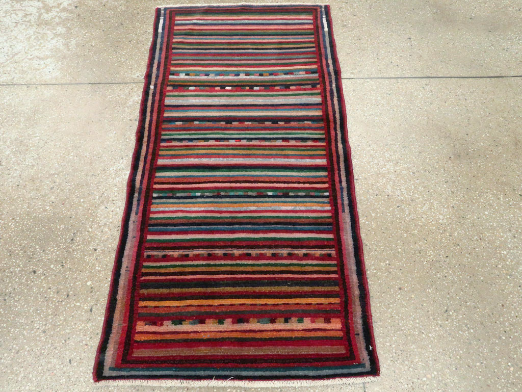 Vintage Persian Mahal Rug, No.27427 - Gsblank