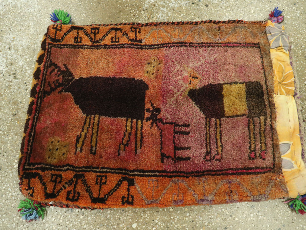 Vintage Turkish Anatolian Pictorial Rug, No.27479 - Gsblank