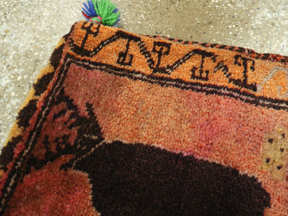 Vintage Turkish Anatolian Pictorial Rug, No.27479 - Gsblank