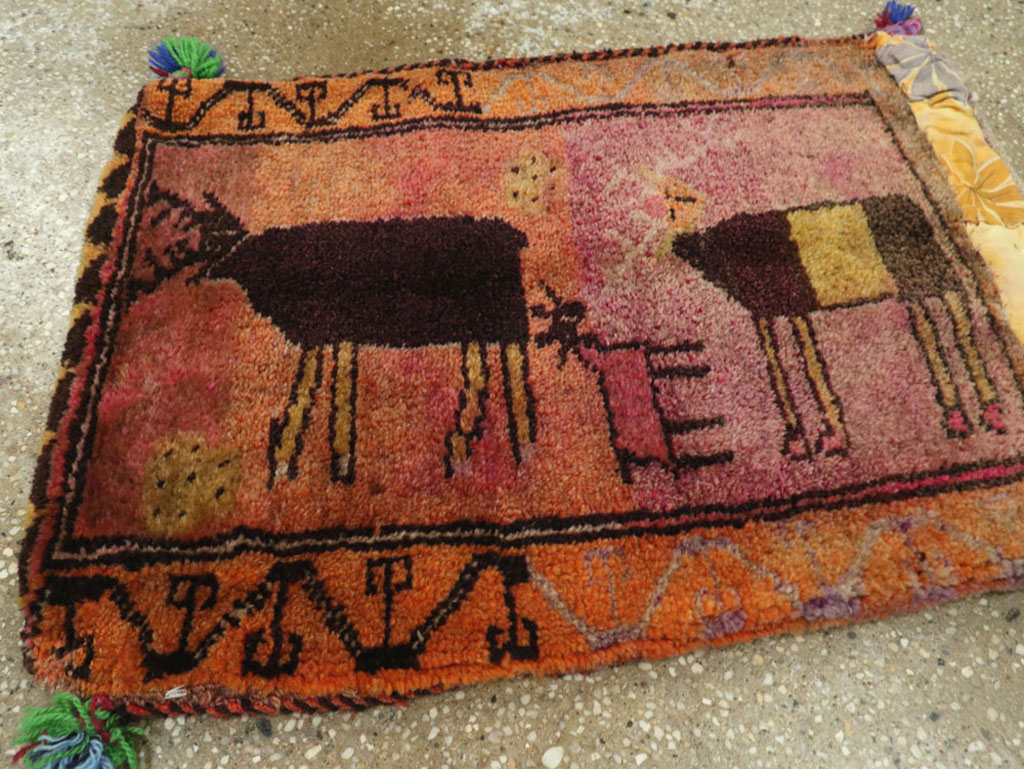 Vintage Turkish Anatolian Pictorial Rug, No.27479 - Gsblank