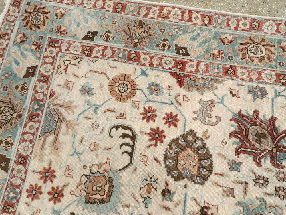 Vintage Persian Tabriz Accent Rug, No.27482 - Gsblank